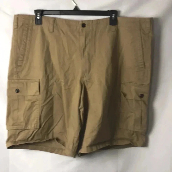 DOCKERS MENS SIZE 48 TAN CARGO SHORTS 100% COTTON. GOOD CLEAN CONDITION - Picture 3 of 10